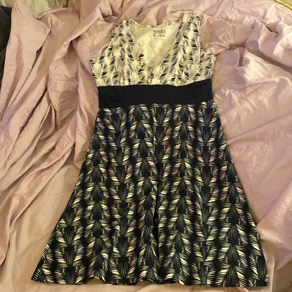 Patagonia dress 🐥🌻